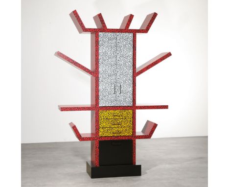 Ettore Sottsass, Regal Modell CasablancaEttore SottsassMemphisEntwurf 1981. Ausführung Memphis. Laminierte Oberflächen mit De