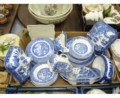 A good quantity of Willow pattern dinnerware, Wedgwood, Midwinter etc