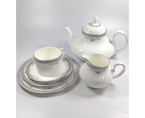 A Royal Doulton York pattern dinner and tea service. (59) 