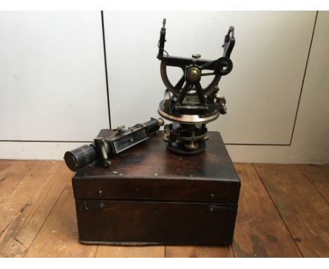 A W. Elliott &amp; Sons surveyors level, in wooden box.