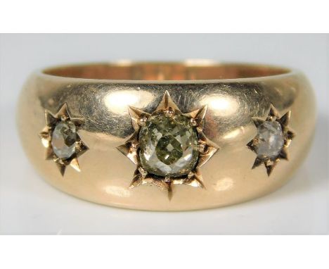 An antique 15ct gold gypsy style ring set with approx. 0.8ct of old cut diamond 9g size R/S