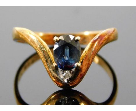 A 14ct gold ring set with small diamond &amp; sapphire 2g size L 
