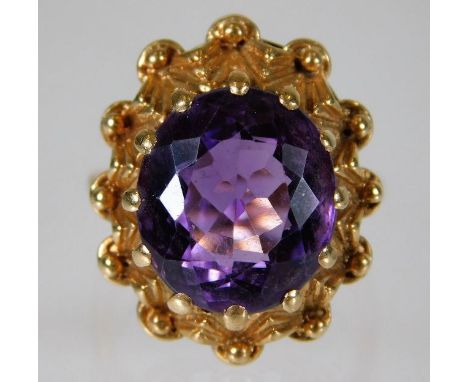 A 9ct gold ring set with amethyst 8.4g size M/N