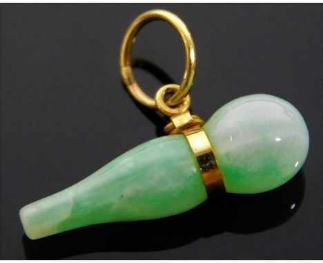 A small jade pendant with yellow metal mount 20mm long 