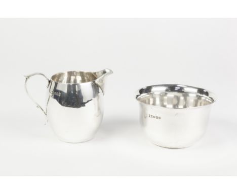 SILVER PLAIN CIRCULAR CREAM JUG AND SUGAR BASIN, makers Mappin and Webb, London 1922, 5 3/4oz 