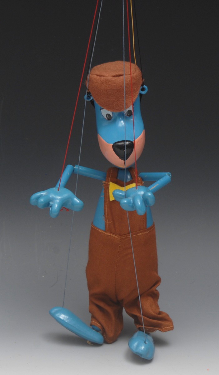 huckleberry hound figure