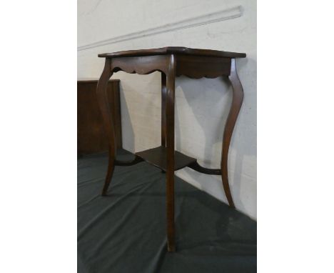 An Edwardian Mahogany Occasional Table with Stretcher Shelf on Extended Cabriole Supports, 54cm Wide 