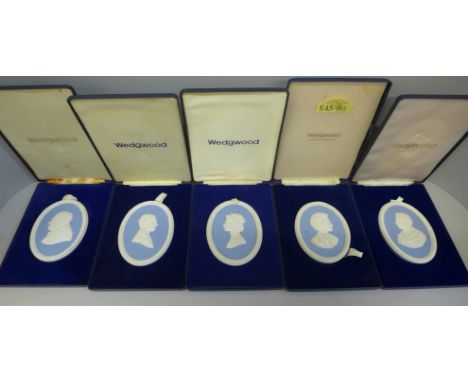 Six Wedgwood Jasperware portrait medallions, Winston Churchill , Margaret Thatcher, Prince&nbsp; Charles, Lord Byron, Queen E