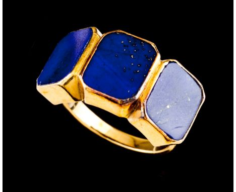 A ringGold 800/000Set with 3 lapis-lazuli plaquesOporto hallmark (post-1985), and makers' mark José Ferreira da Silva (regd.1