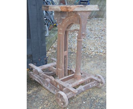 A Victorian cast iron set of Avery Class 2 corn-scales (a/f)