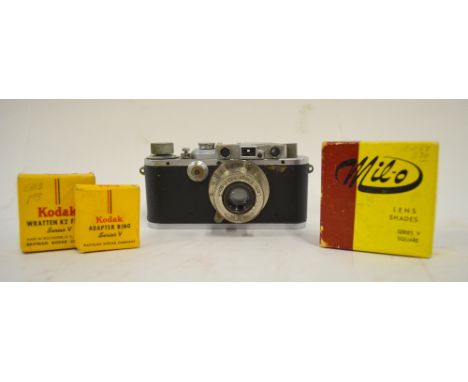 A Leitz Leica III camera no.236291 with Almar 1 : 35 f = 50 mm lens, to/w Mil-o square lens shade, Kodak Wratten K2 Filter an