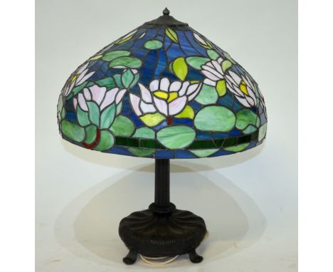 A modern Tiffany-style large table lamp with floral design leaded and stained glass mushroom shade, 62 cm