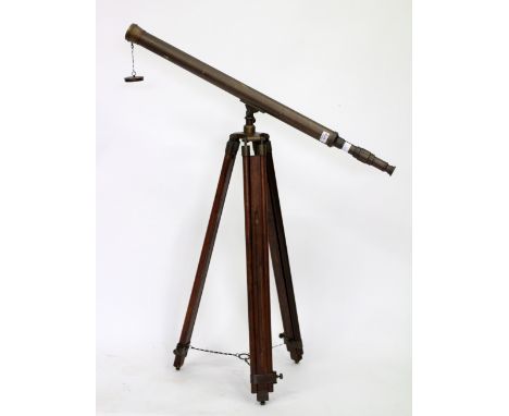 A 20TH CENTURY LACQUERED BRASS TELESCOPE with hardwood tripod stand, 98cm approximately