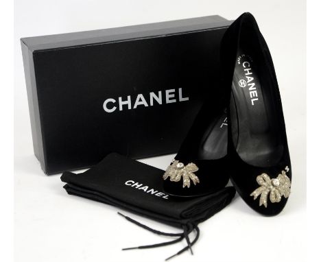 Chanel black evening court shoes with diamante bow and four leaf clover and channel logo, size 38.5, dust bag and boxed Condi