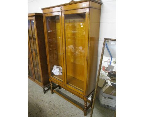EARLY 20TH CENTURY LIGHT OAK BOOKCASE WITH ADJUSTABLE SHELVING, 92CM WIDE