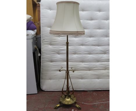 STYLISH VICTORIAN BRASS STANDARD LAMP 