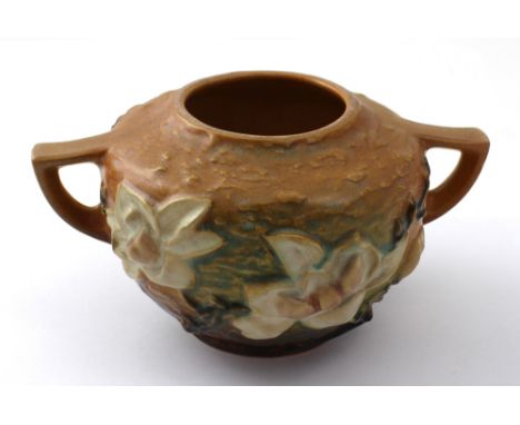 A Roseville American Art Nouveau style ceramic vase, marked 'Roseville USA 4464', height 10cm.