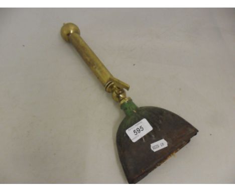 VICTORIAN HEATED HEAVY HORSE COMB
