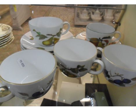 10 PIECES OF ROYAL WORCESTER EVESHAM CHINA