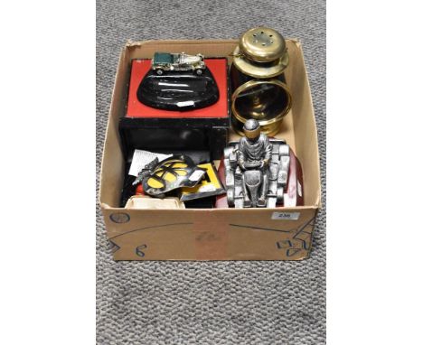 A box of mixed collectables, AA membership badge, lamp, ash tray and more.