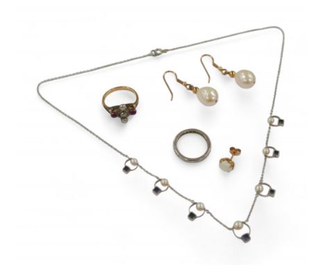 A group of assorted jewellery, including a 9ct white gold sapphire and pearl necklace, 4g, 41cm long, a white metal diamond e