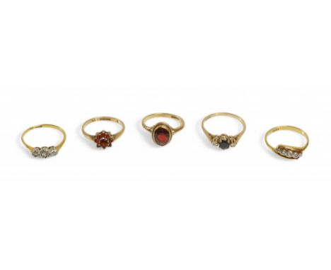 Five 9ct yellow gold dress rings, sizes K,L,M,O, total weight 9.0g. (5)