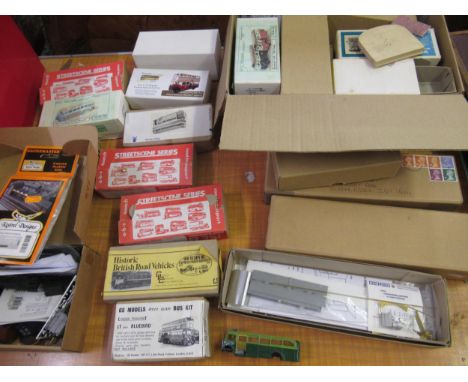 Quantity of unbuilt diecast and other scale models by Comet, Streetscene and others 