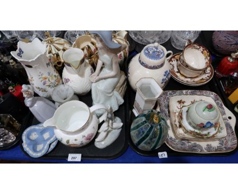 A Coalport Caughley mask head jug, a Liberty Hera plate, a Mdina glass vase and other items Condition Report:Available upon r