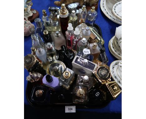 A collection of perfume and aftershave, some testers including GIrogio Armani, Gucci, Aramis, Boss, Miss Dior etc Condition R