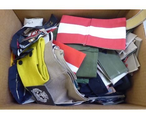 British, German and other uniform insignia: to include epaulettes, titles, embroidered badges and arm bands, some copies (Ple