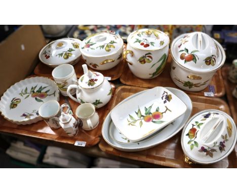 Four trays of Royal Worcester 'Evesham' oven to table ware design items to include: casserole dishes, tureens and covers, tea