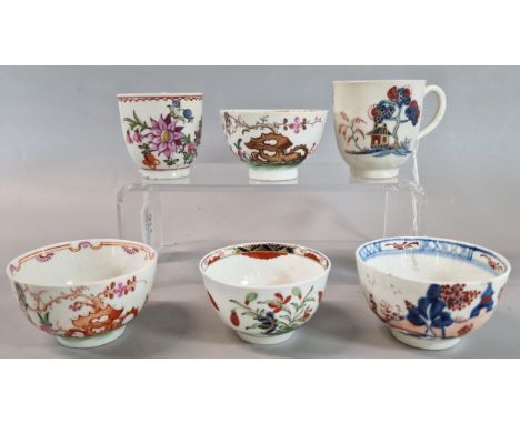 Collection of 18th century Spode and Lowestoft tea cups and tea bowls, various to include: 'Redgrave' pattern, 'Treehouse' pa