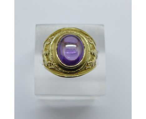 A 9ct gold, cabochon amethyst 1961 graduation ring, 9.5g, U