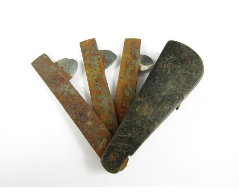 A Victorian vet's fleam with horn grip scales, blade marked Berwick Cast Steel