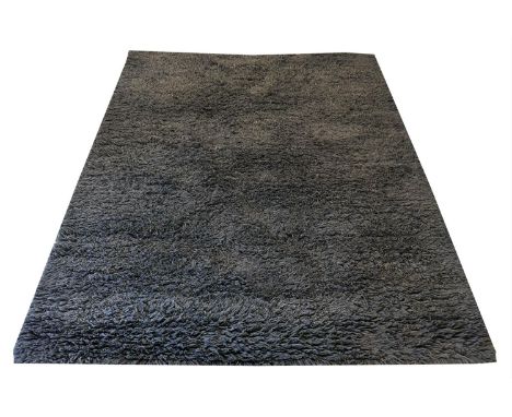 THE RUG COMPANY CARPET, 270cm x 208cm, 100% wool. 