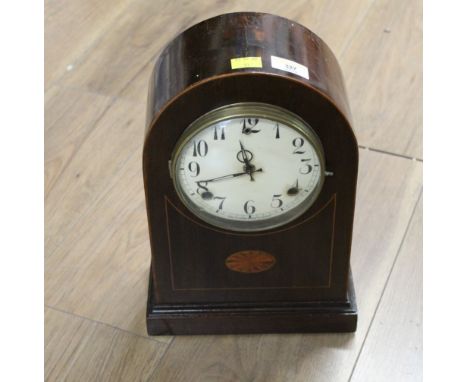 Early 20th century inlaid mantle clock, 33 cm tall 