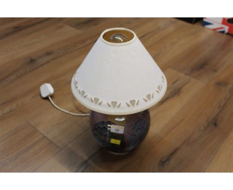 Ceramic floral table lamp