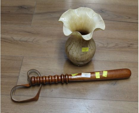 Truncheon and vase 