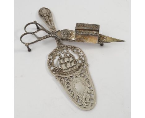 A collection of hallmarked silver flatware, to include various tea spoons, sauce ladle, a child's fork etc, weight 9oz, hallm