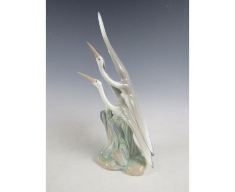 A Nao figurine of two cranes