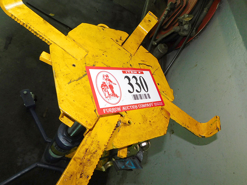 NAPA 1000 lb Capacity Transmission Jack, Vertical