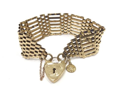 A 9ct gold seven bar gate bracelet, 19cm long, 25.5g
