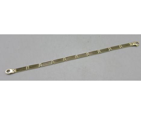 9ct yellow gold gate bracelet stamped 375, L20cm, 12.66gShipping £23.00 plus vat (UK Only)