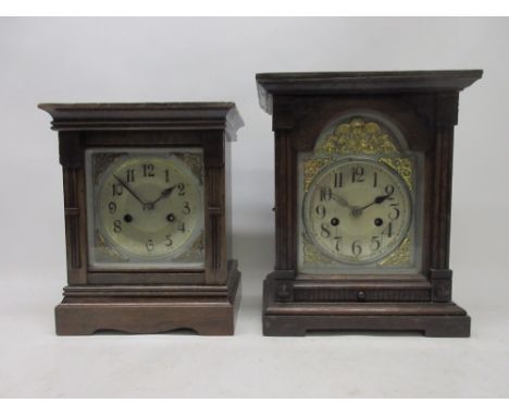 Badische Black Forest mantle clock, plain mould case, 6 3/4" alloy dial with silvered Arabic chapter ring and applied spandre