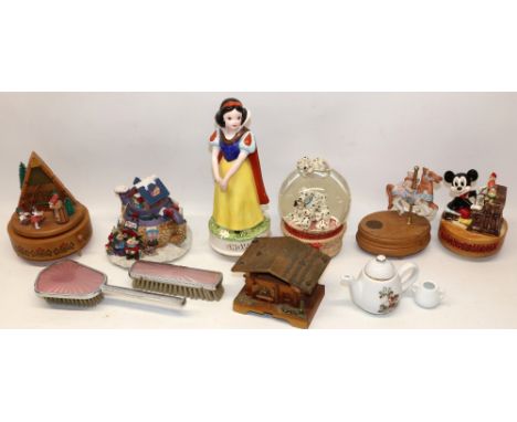 Disney 101 Dalmatians 'Doggie in the Window' musical snow globe, Disney Snow White musical figure, other music boxes, etc.Shi