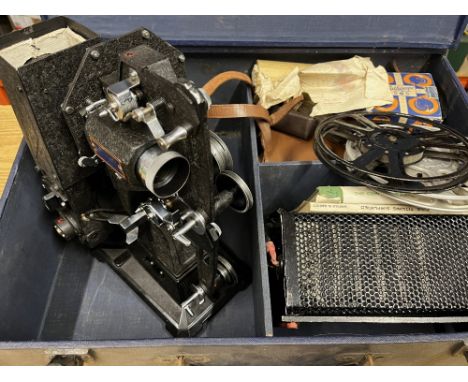 C1930s Pathescope 9.5mm cine-projector, in carry caseShipping £48.00 plus vat (UK Only)