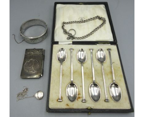 George V silver cased set of six Art Deco style teaspoons by Mappin & Webb Ltd, Sheffield 1915, two silver bracelets, silver 