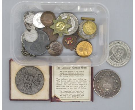 Collection of c19th/c20th commemorative medals to inc. Replica The 'Lusitania' German medal, 1907 Welsh Sunday Methodist Scho