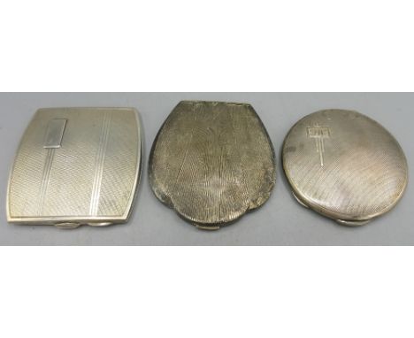 20th century silver compact, vacant cartouche and decorated with engine turned pattern by William Adams Ltd, Birmingham 1945,