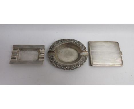 20th century silver ashtray with engine turned pattern by Harman Brothers, 20th century silver cigarette case with engine tur